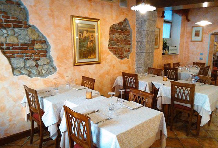 Perché è stato eretto l'Arco dei Gavi?