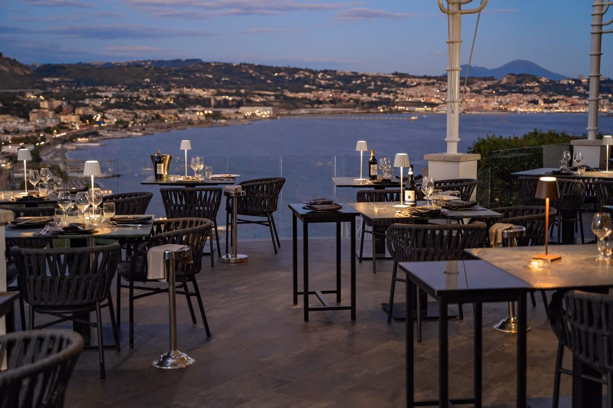 Quanto costa una cena a Punta Castello Bacoli?