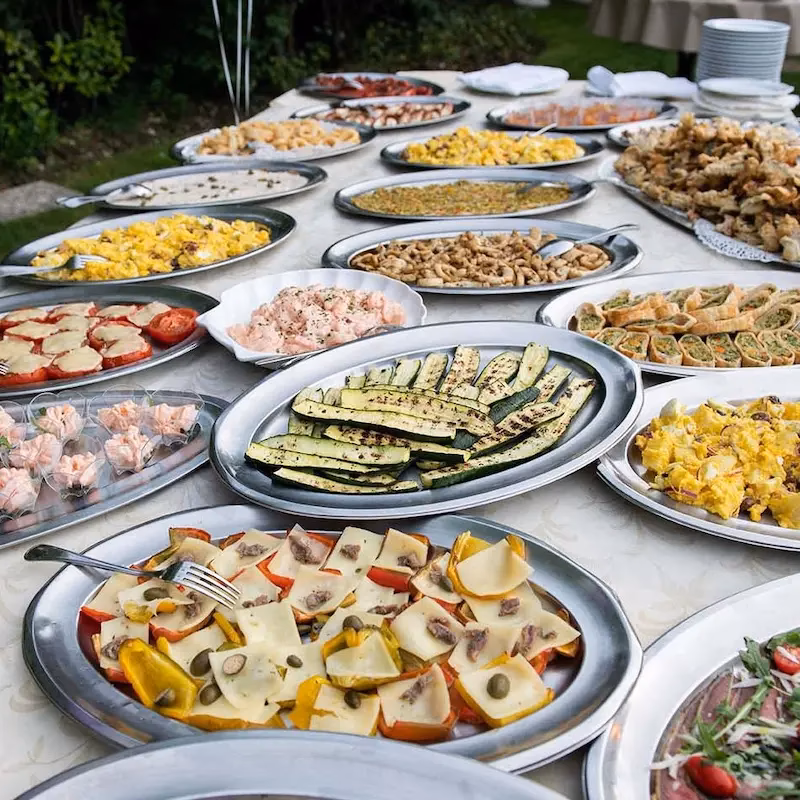 Come funziona il servizio a buffet?
