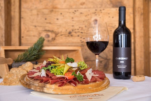 Perché è famoso il Lago di Carezza?