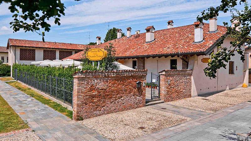 Chi è il proprietario di Cascina Ovi?