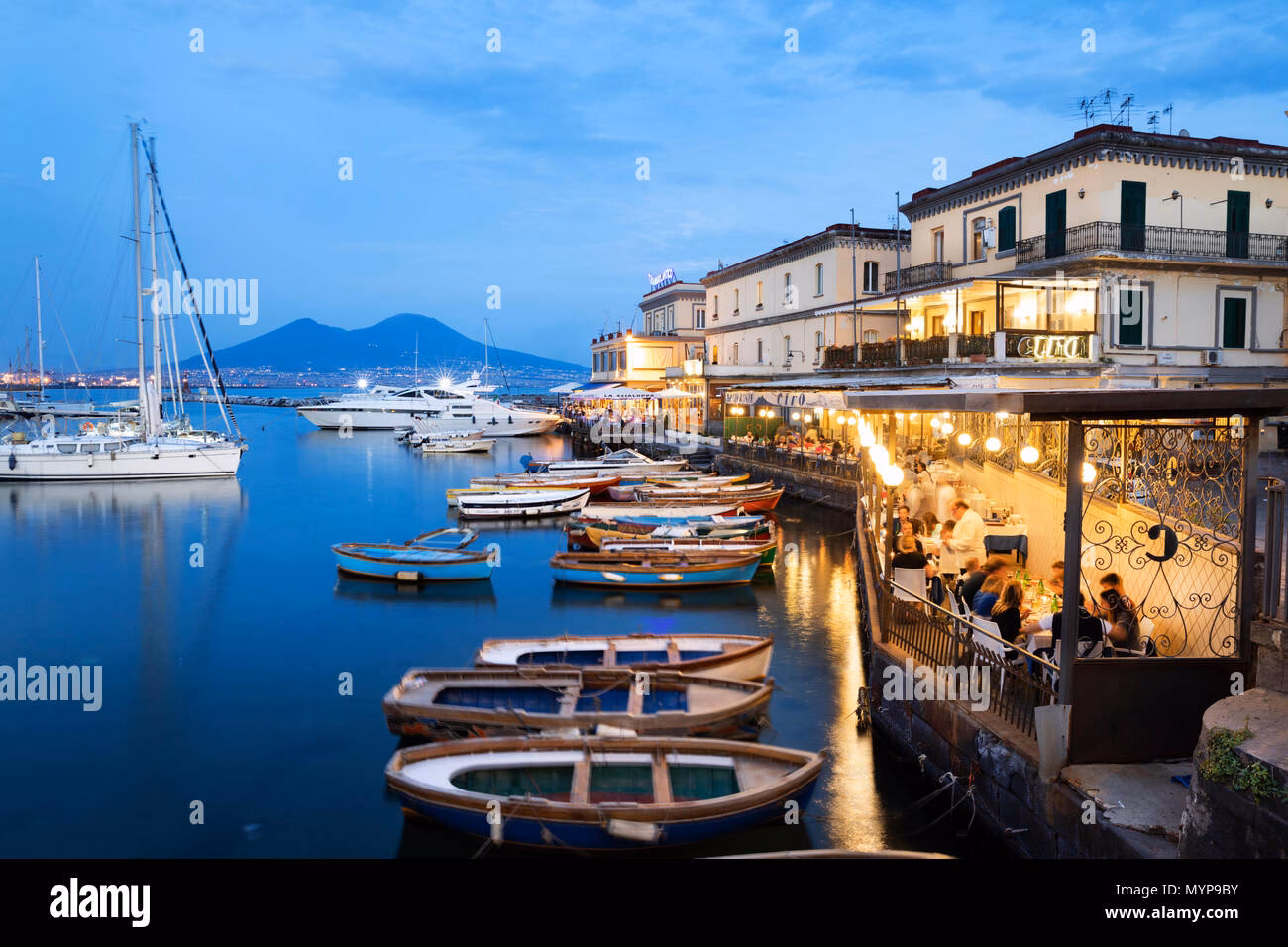 Perché è chiuso Castel dell'Ovo?