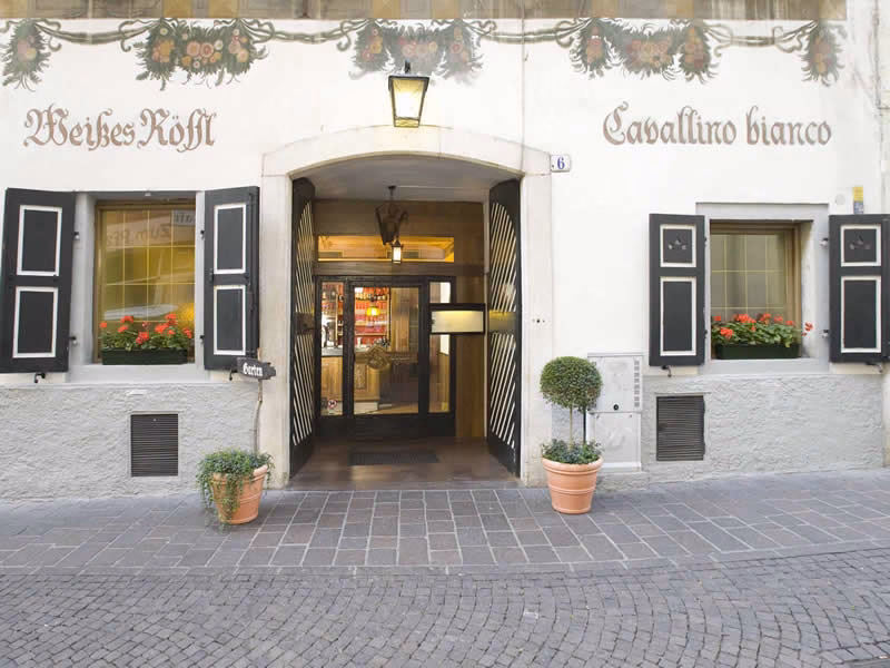 Quanto costa il cavallino bianco?