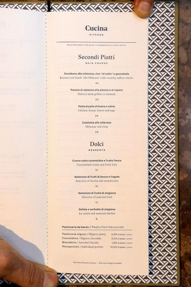 Quanto costa mangiare nel ristorante di Carlo Cracco in Galleria a Milano?