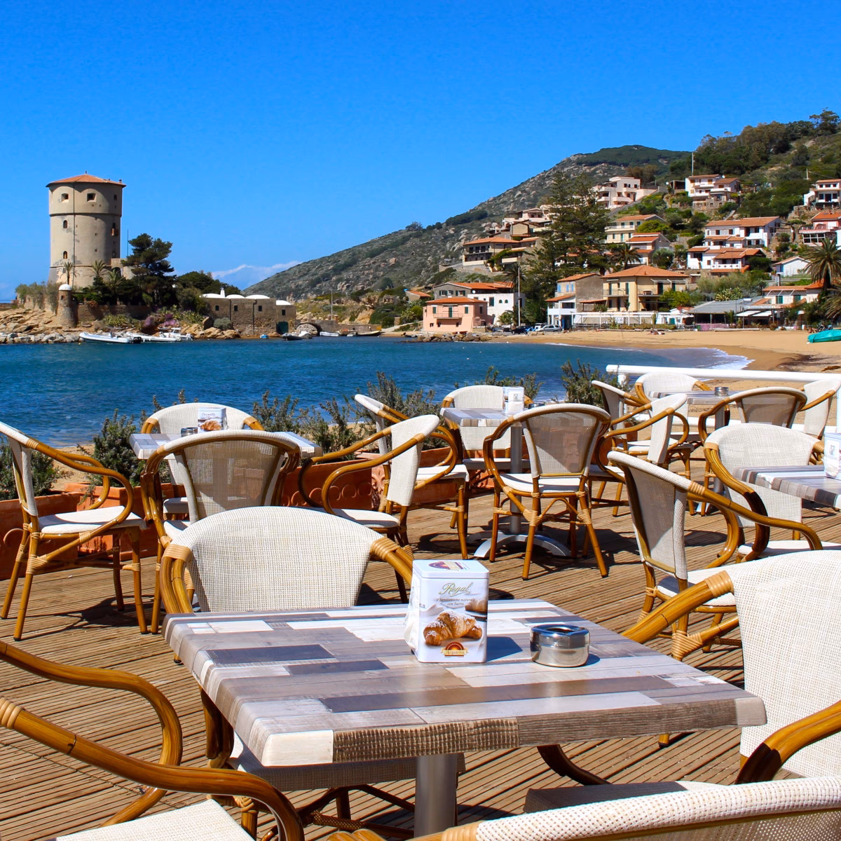 Quanti abitanti ha Giglio Castello?