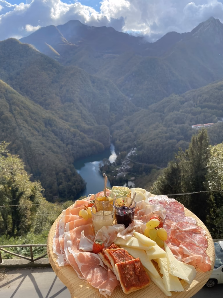 Quando si svuota il lago di Isola Santa?