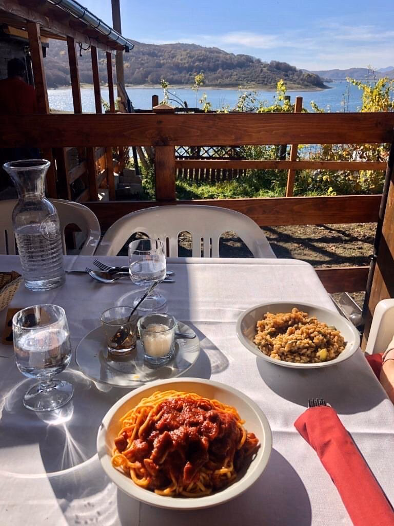 Dove mangiare vicino al lago Pozzillo?