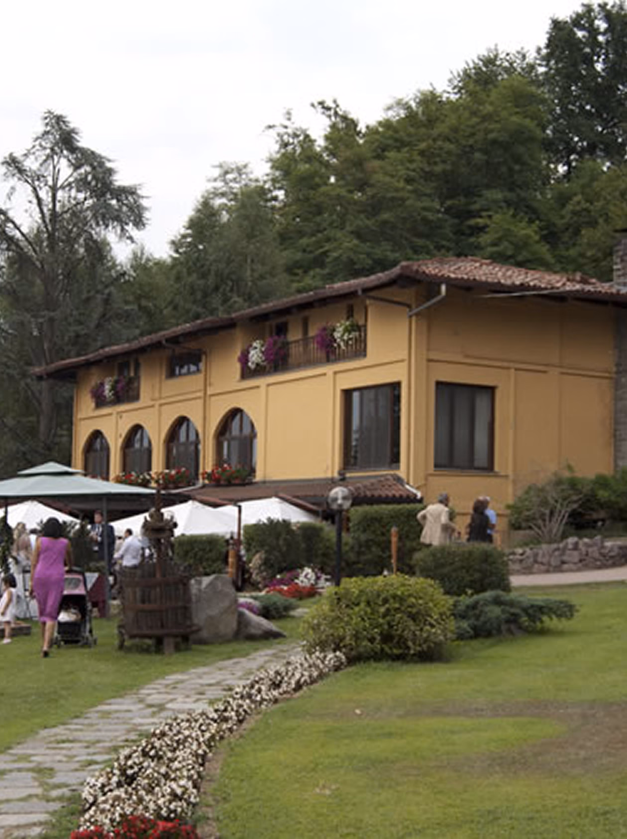 Dove si trova il lago di Candia?