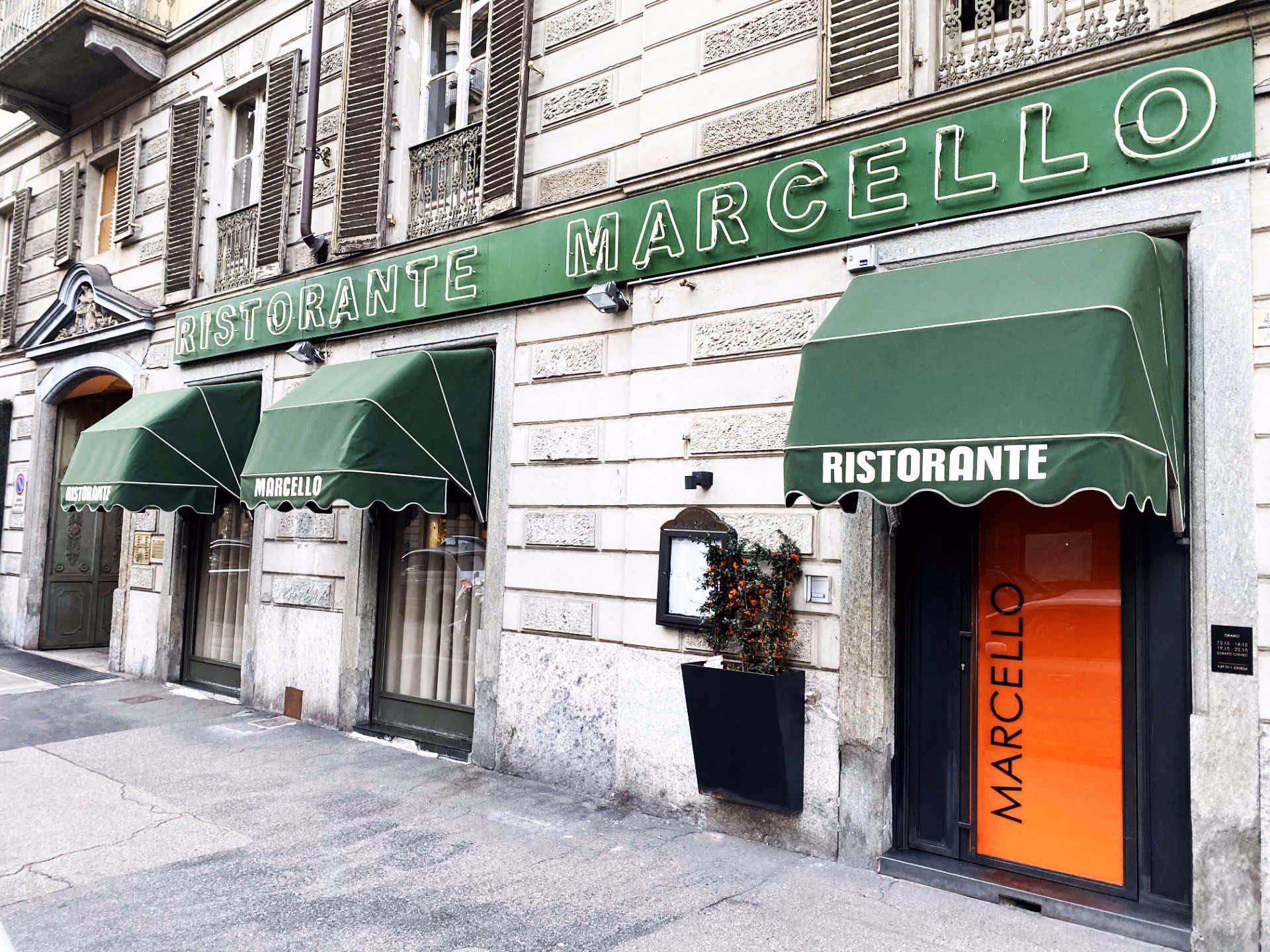 Come si chiama il ristorante di Piero Chiambretti a Torino?