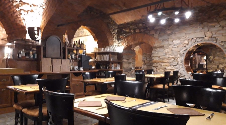 Come si chiamavano i ristoranti nel Medioevo?