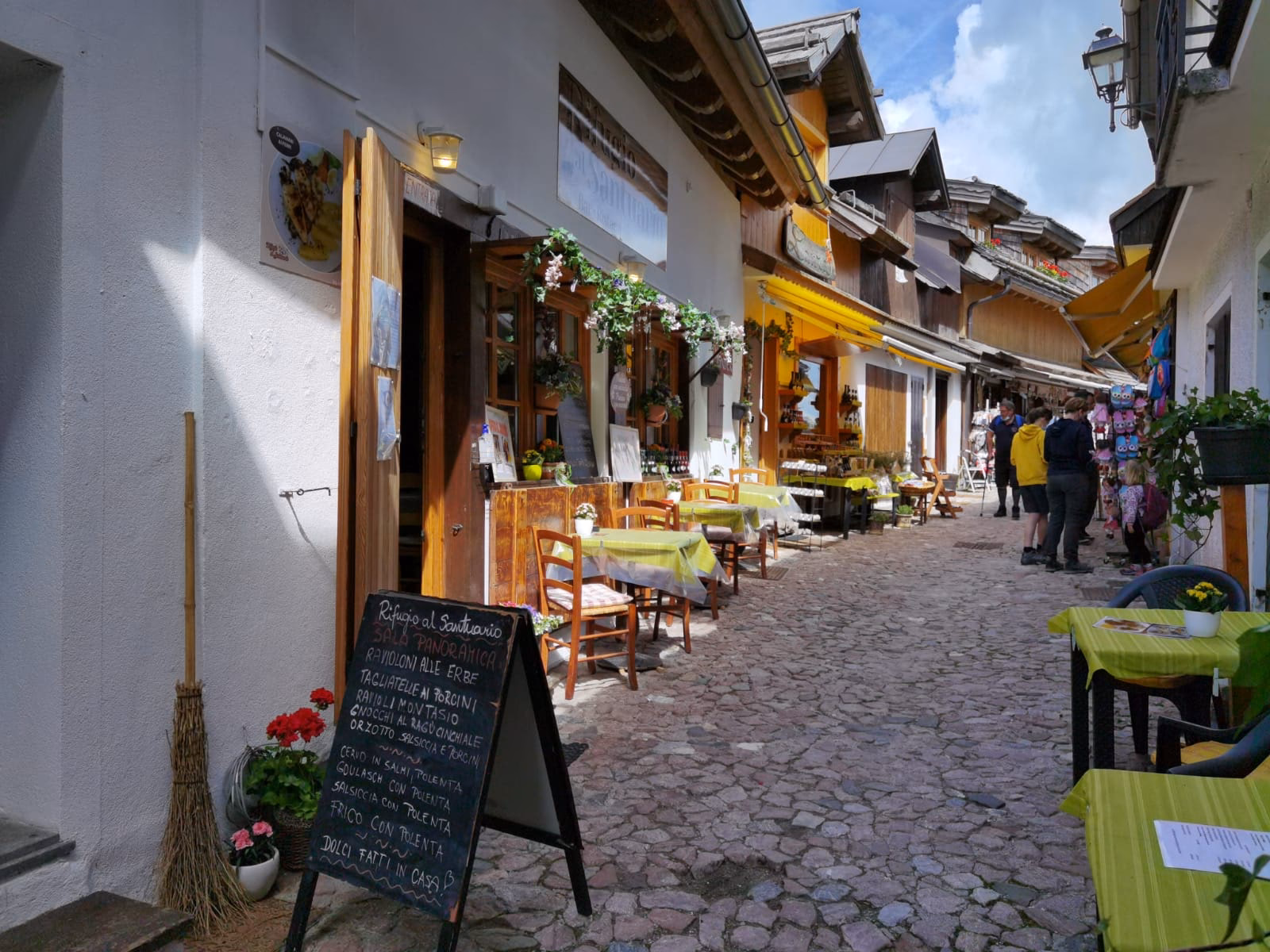 Come si sale sul Monte Lussari?