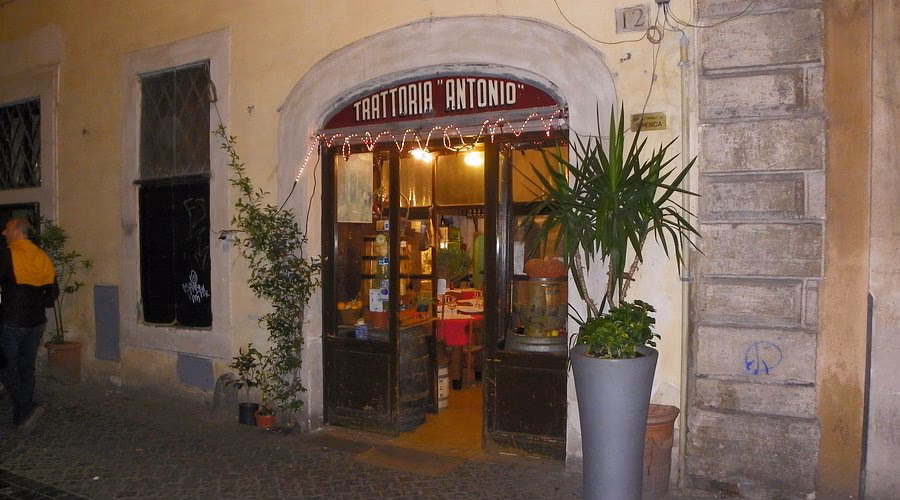 Chi è sepolto a Pantheon a Roma?