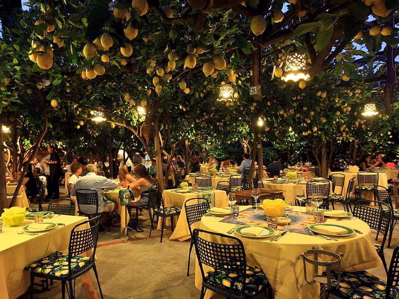 Come prenotare da Paolino a Capri?