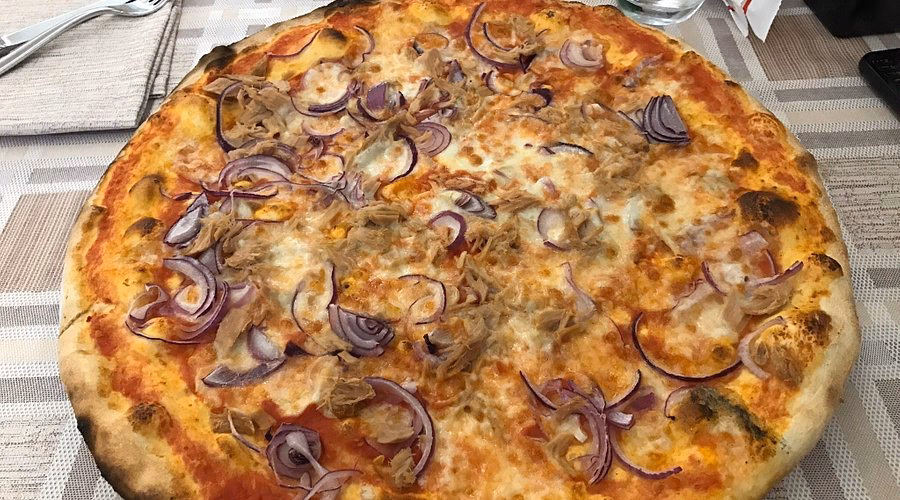 Chi ha creato la pizza a metro?