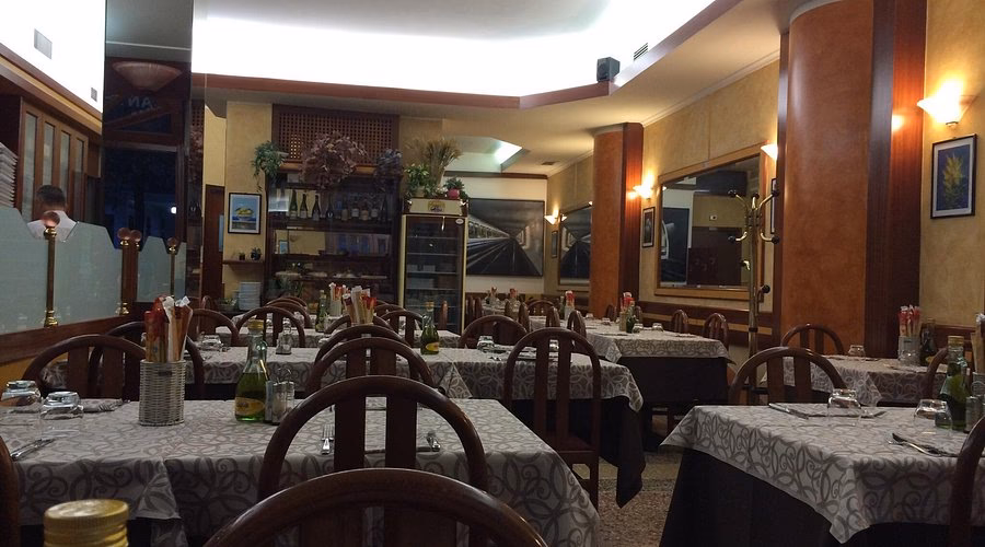 Come funziona la pizza a metro?