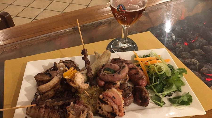 Chi è il proprietario del ristorante Porca Vacca?