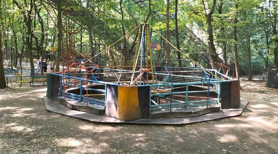 Quanto costa l'ingresso al parco giochi Ai Pioppi?