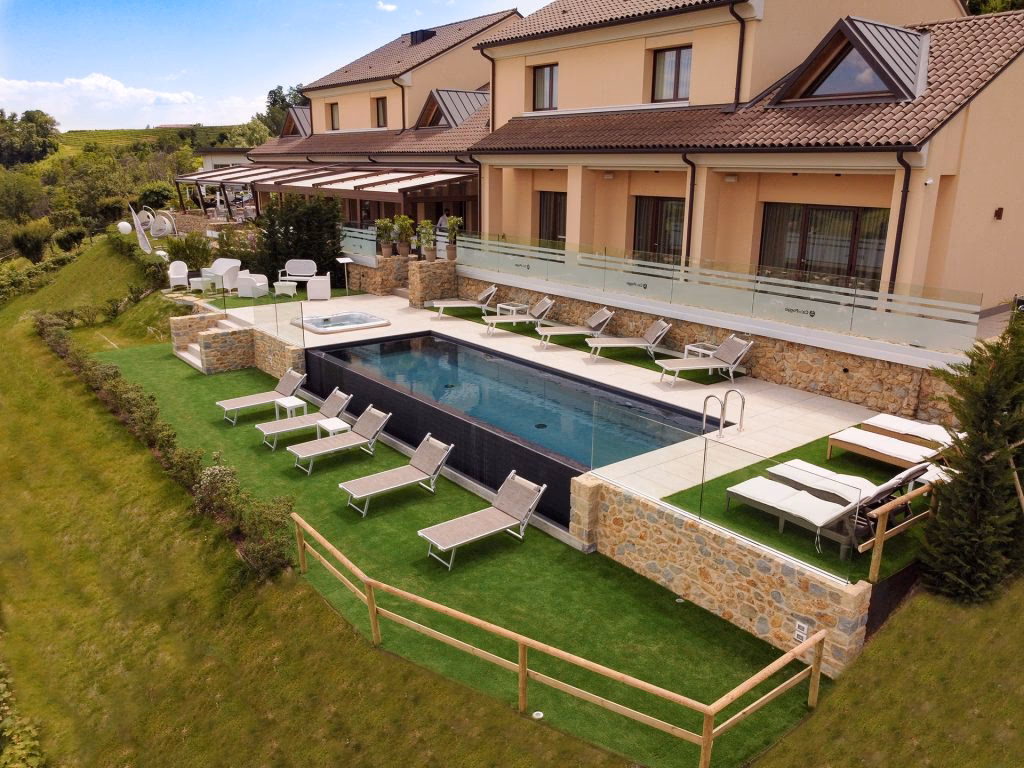 Chi è il proprietario del ristorante Ca' del Poggio?