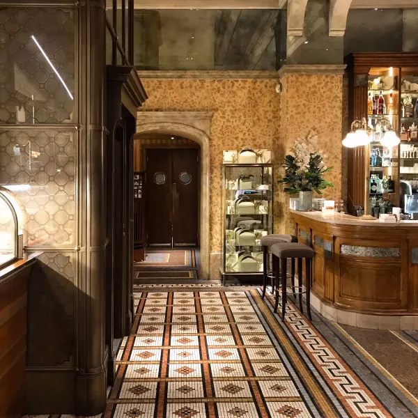 Quanto costa una pizza da Cracco a Milano?