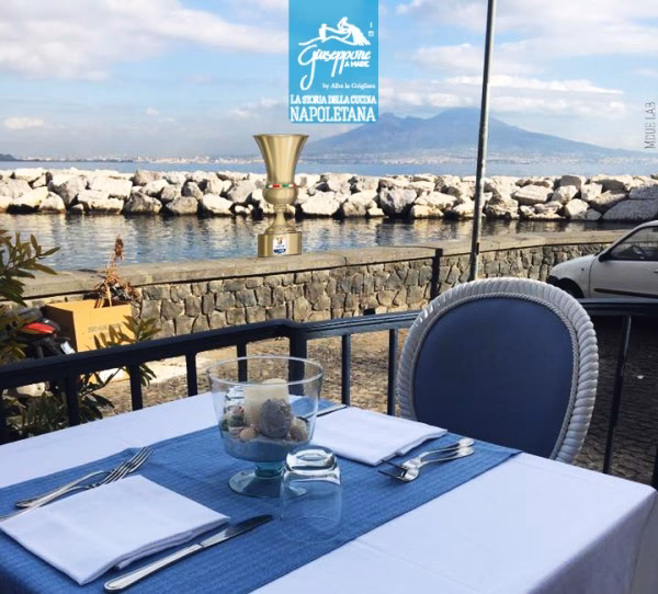 Dove si trova il Ristorante Giuseppone a Mare a Napoli?