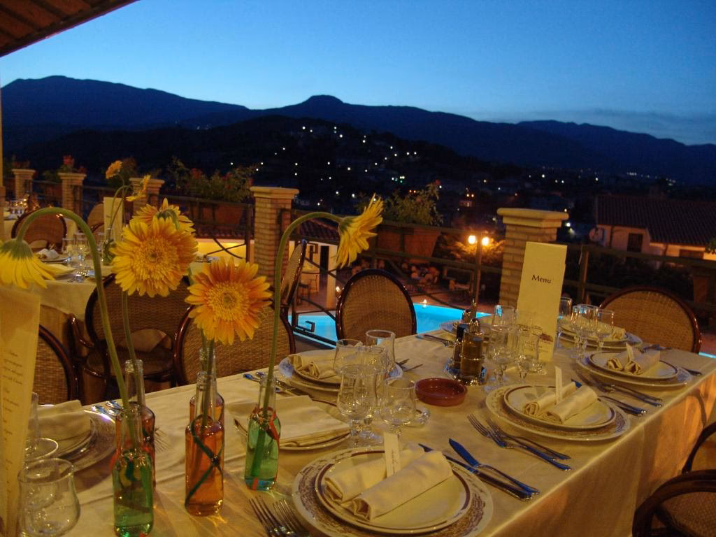 Come si chiama l'hotel di Bruno Barbieri?