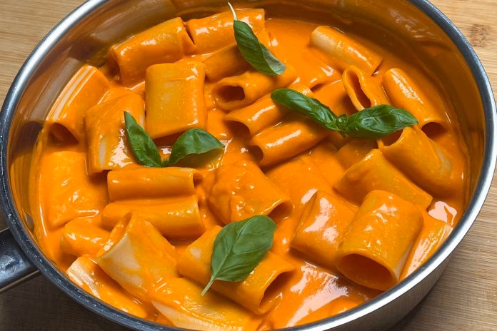 Chi ha inventato i paccheri alla Vittorio?