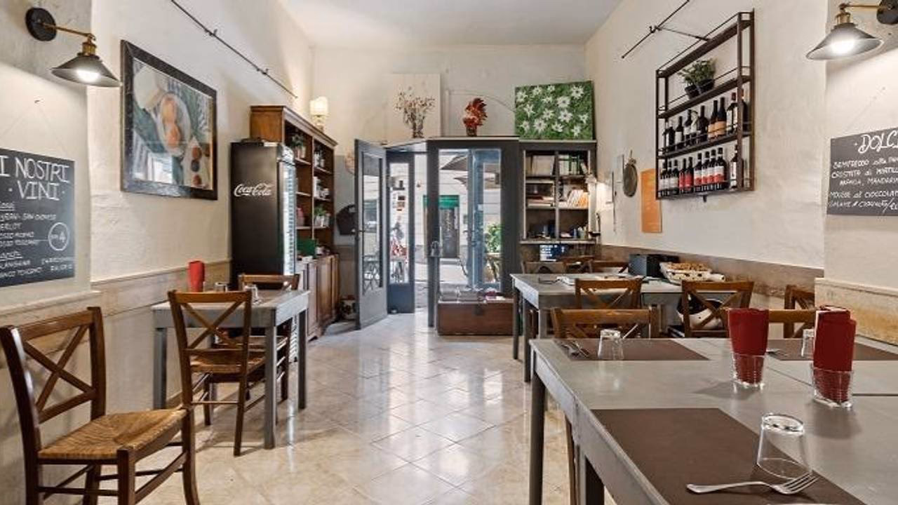 Qual è la morale della favola "La formica e l'altro mondo"?