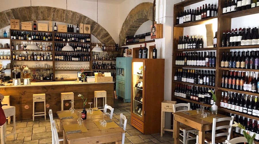 Chi è il proprietario della galleria a Milano?