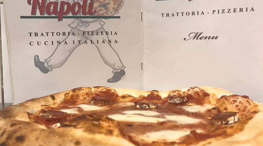 Dove mangiano la pizza i napoletani a Napoli?