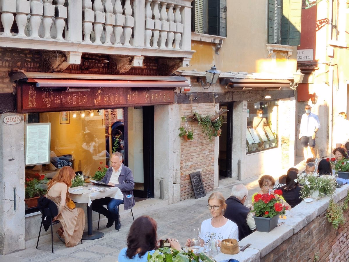 Cosa costa una rosa rossa?