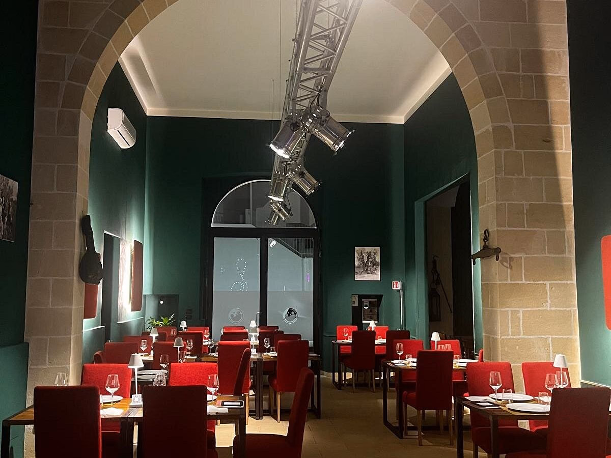 Come si chiamano gli abitanti di Monteroni di Lecce?