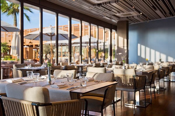 Dove posso mangiare cucina tipica a Dubai?