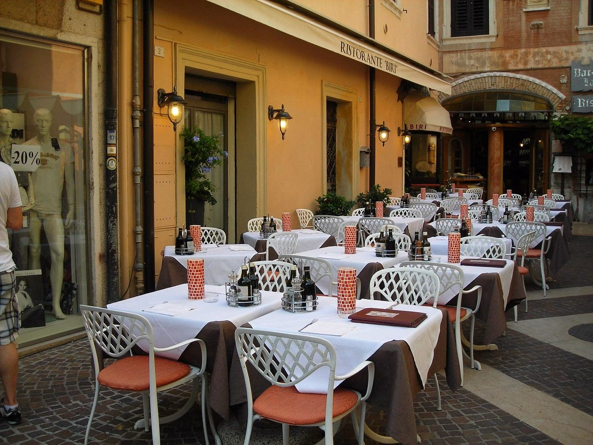 Per cosa è famoso Bardolino?