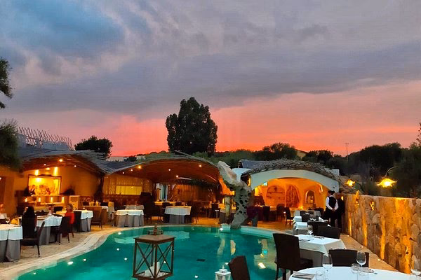 Quali sono i ristoranti sulla nave Costa Smeralda?