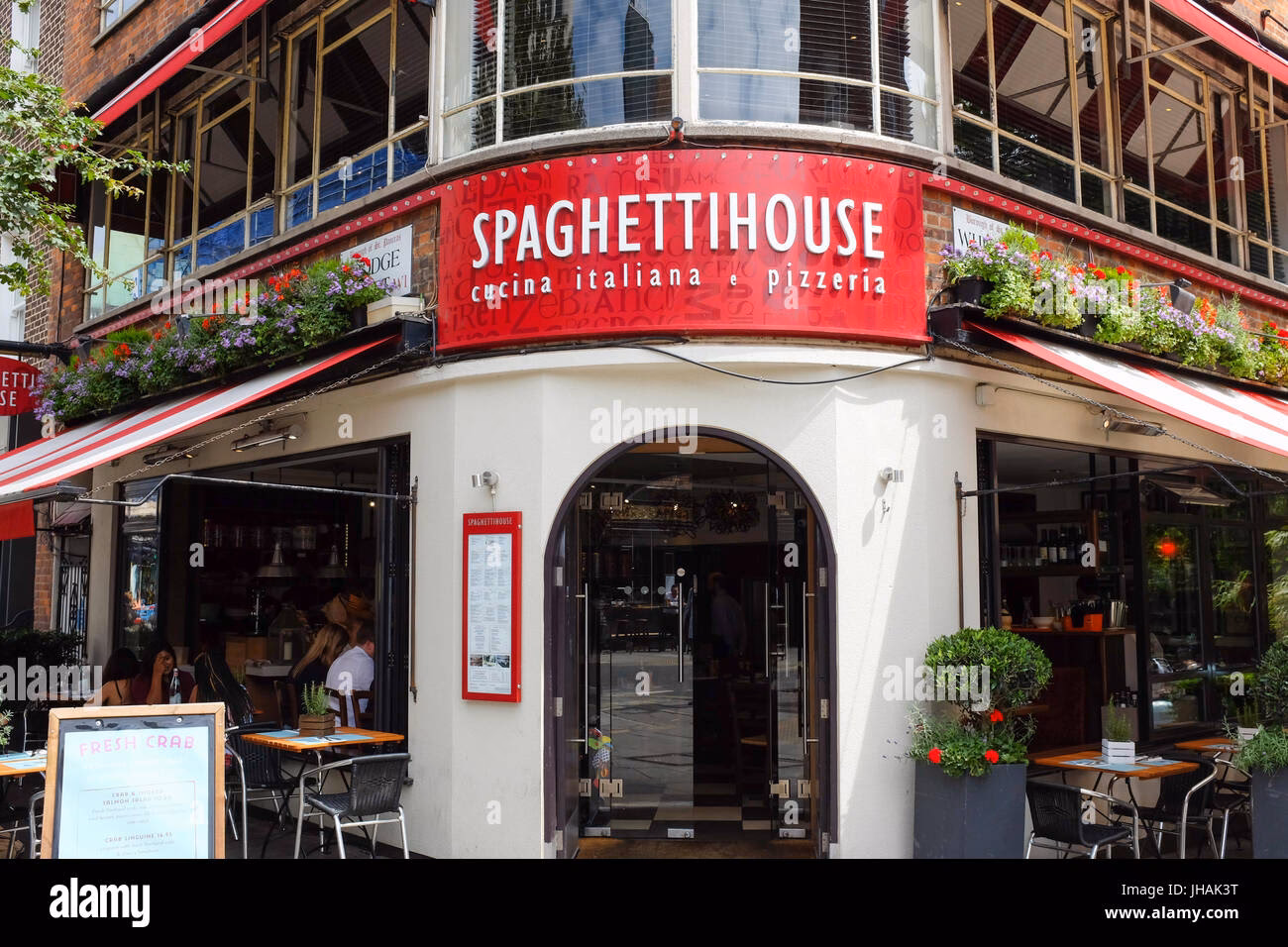 Quanto costa una cena in Inghilterra?