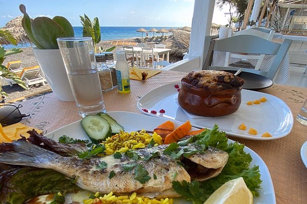 Quanto costano i lettini a Kamari?