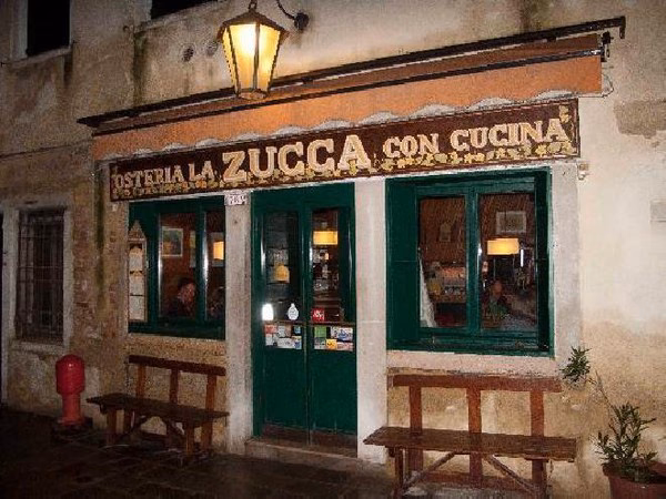 Come si chiamano le trattorie tipiche veneziane?