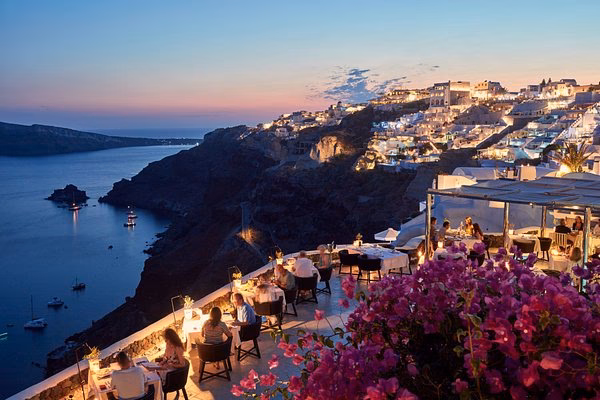 Quali sono i migliori ristoranti con vista a Santorini?
