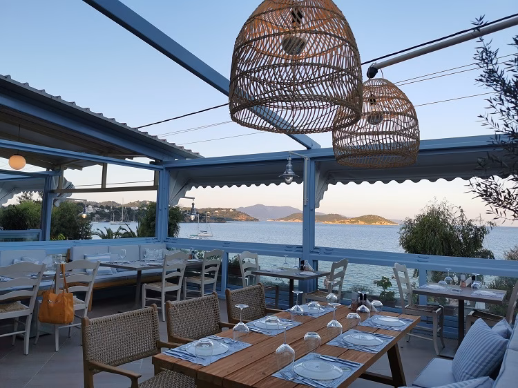 Dove si può mangiare la sera a Skiathos?